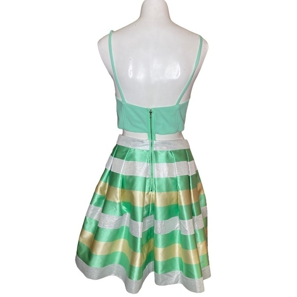 Aidan Mattox Dress Striped Skirt attached Green Crop Top with Zipper Backbone 10 - Picture 3 of 7